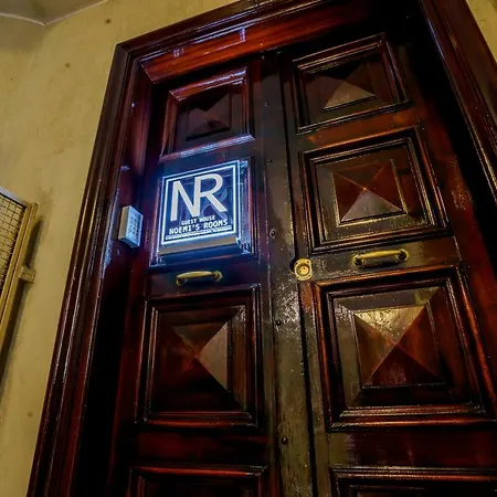 Noemi'S Rooms Guest House-3